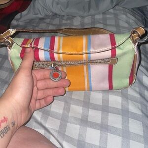 Cute vintage purse!